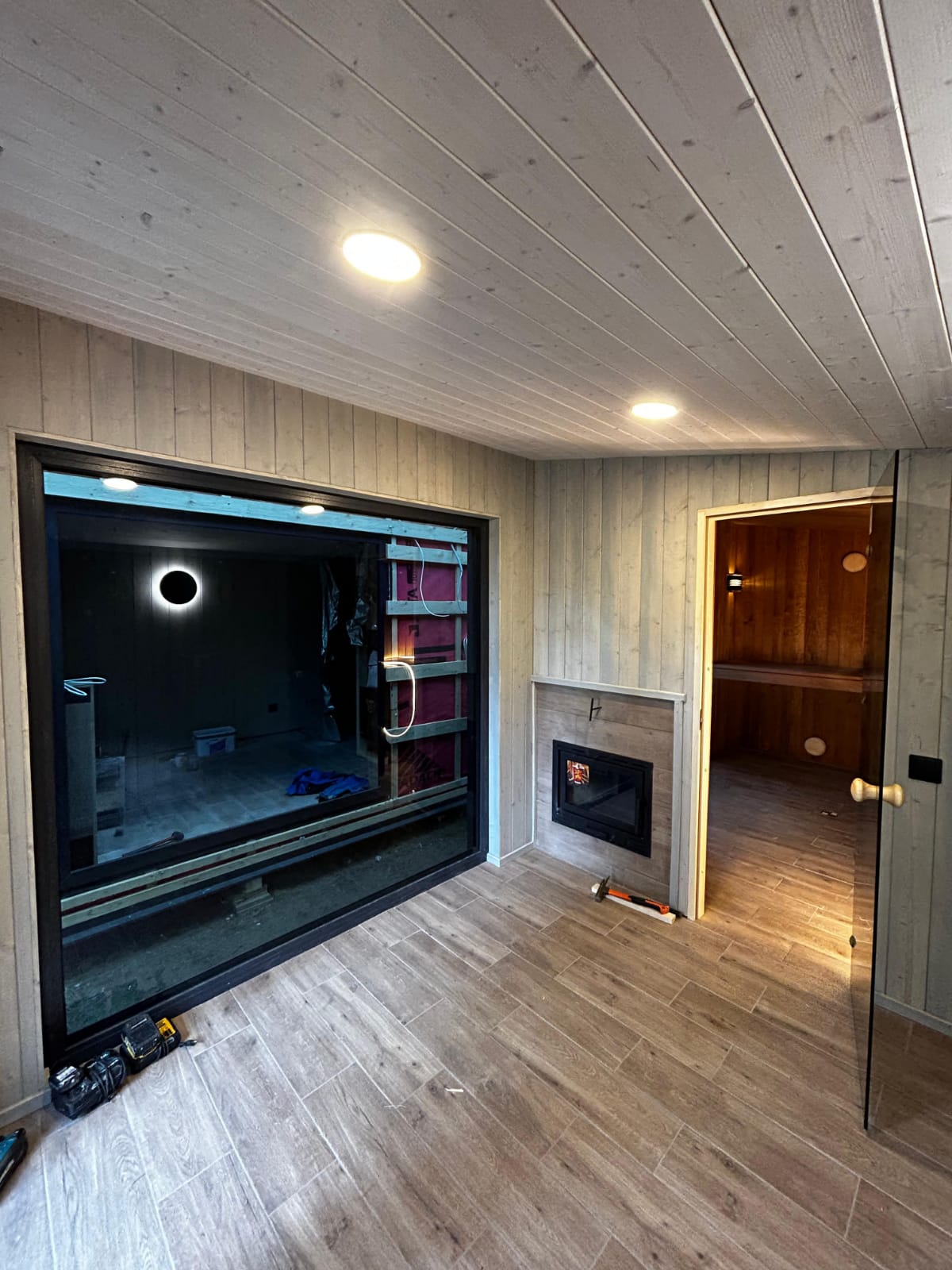 The Fireplace Lounge